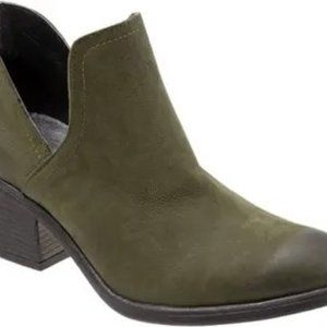 EUC Bueno Dylan Cut Out Booties